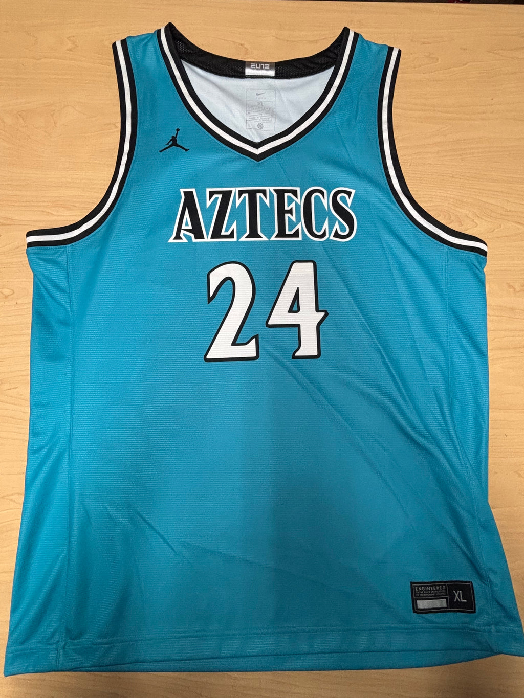 Men's Basketball N7 Jersey #24 (X-Large)
