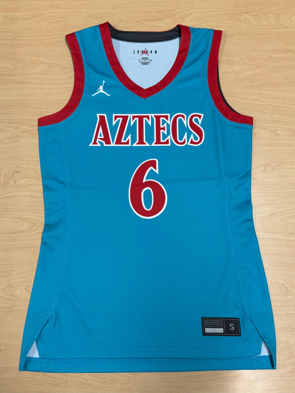 Women's Basketball N7 Jersey #6 (Small)