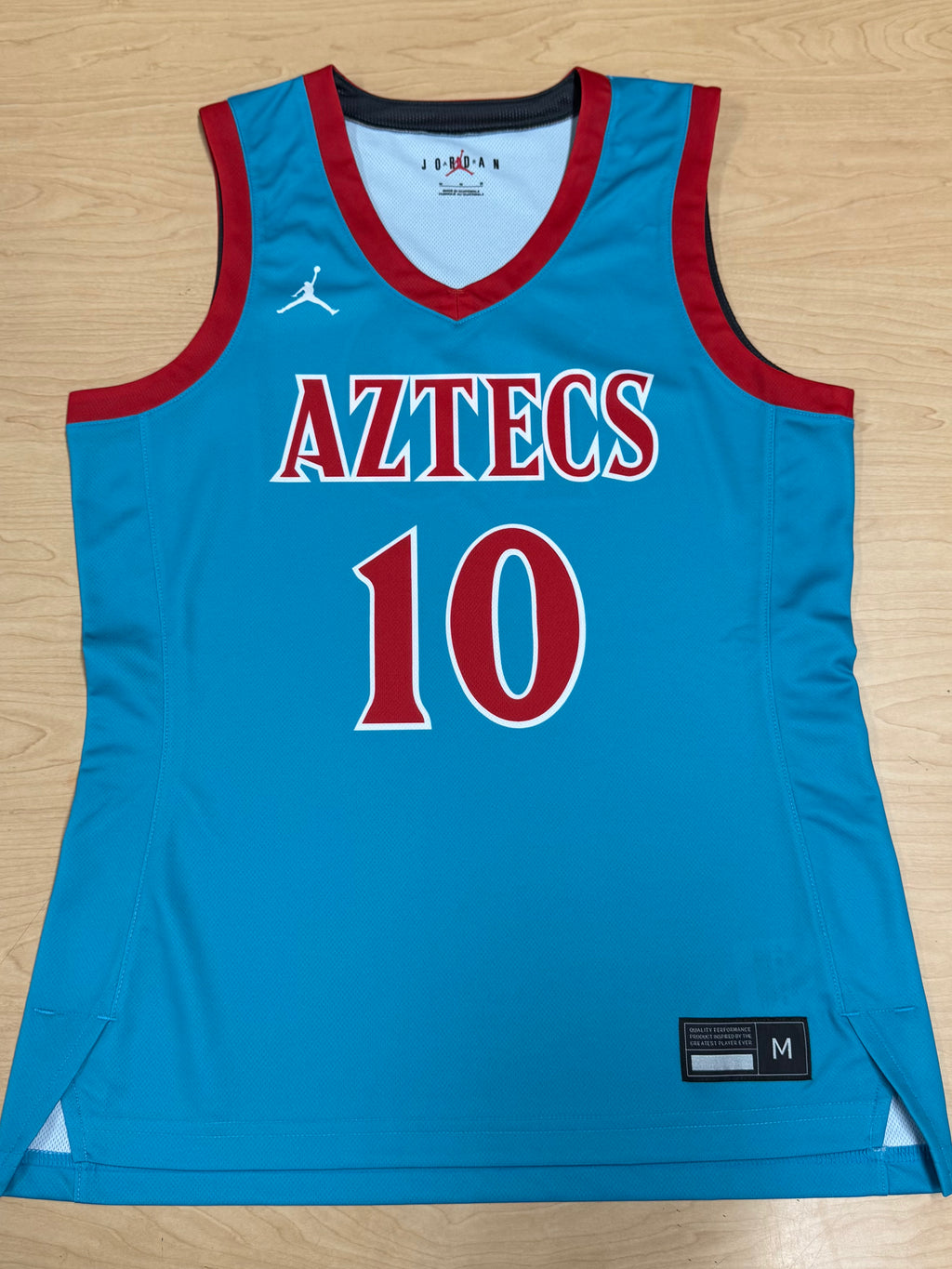 Women's Basketball N7 Jersey #10 (Medium)