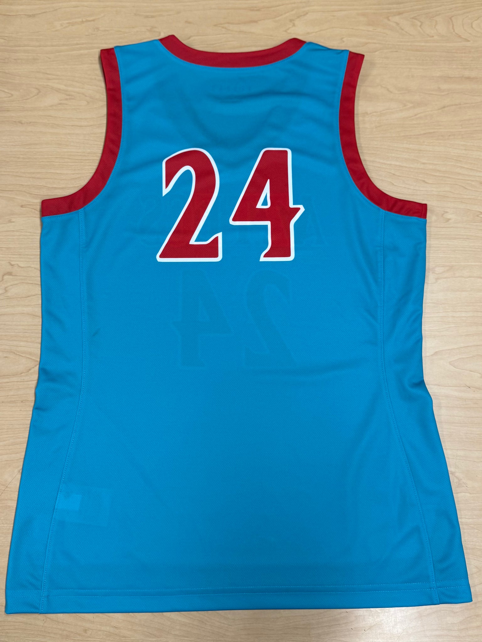 Women's Basketball N7 Jersey #24 (Medium)
