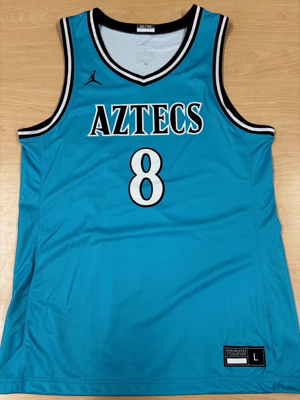 N7 Jersey #8 (Large)