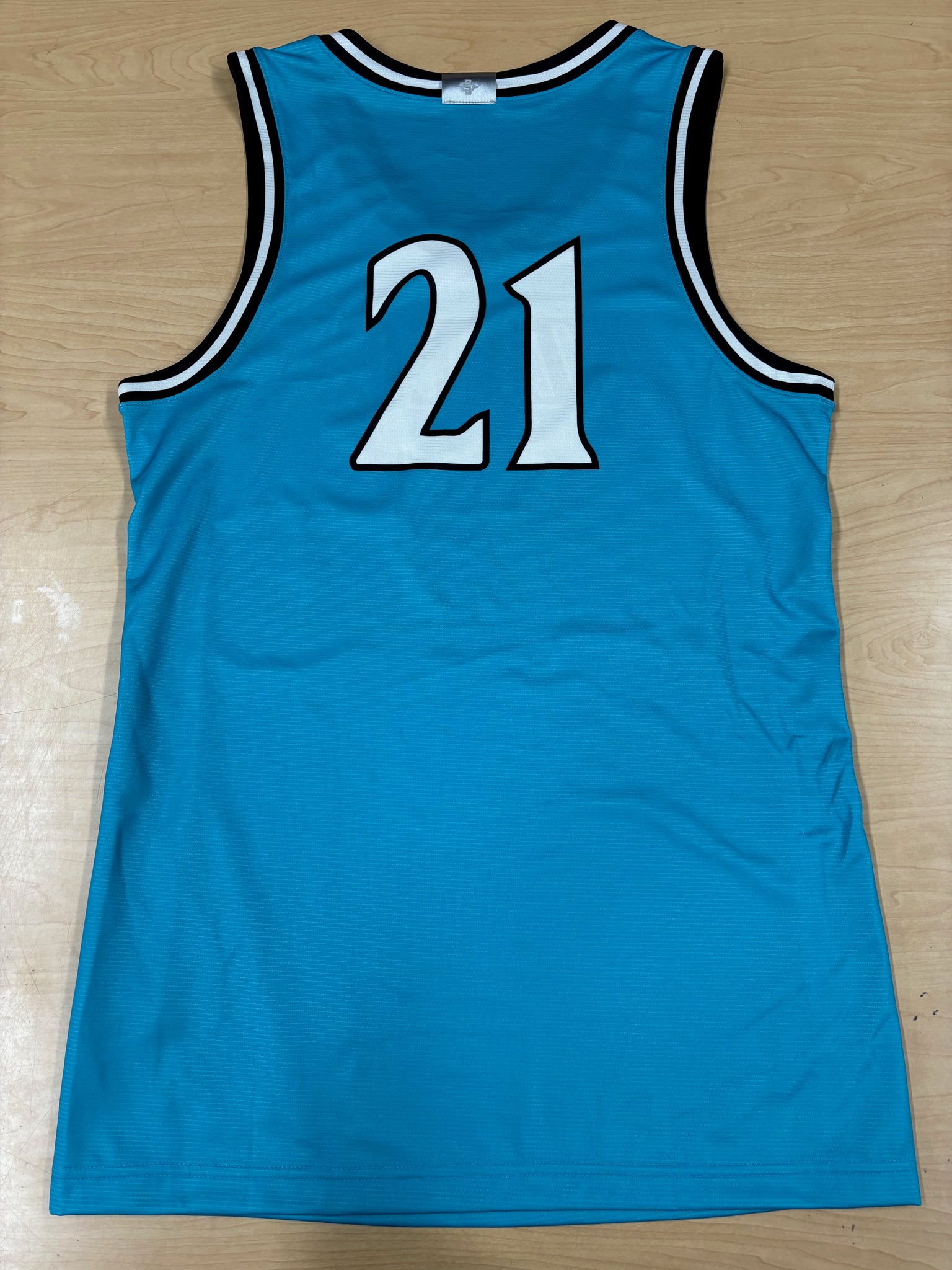 N7 Jersey #21 (Medium)