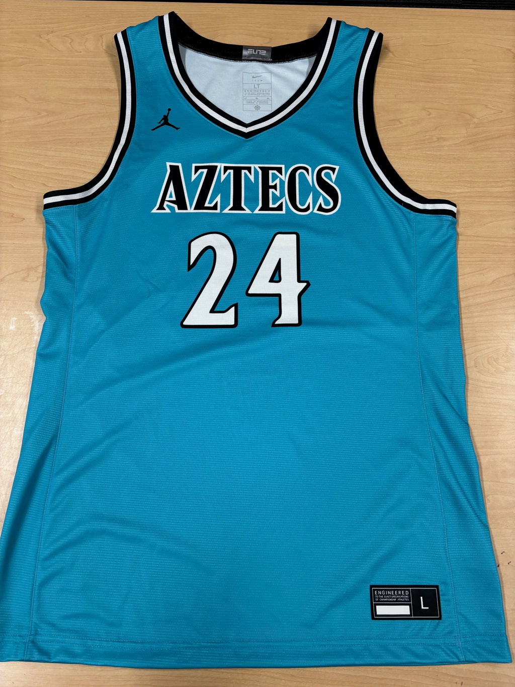 N7 Jersey #24 (Large)